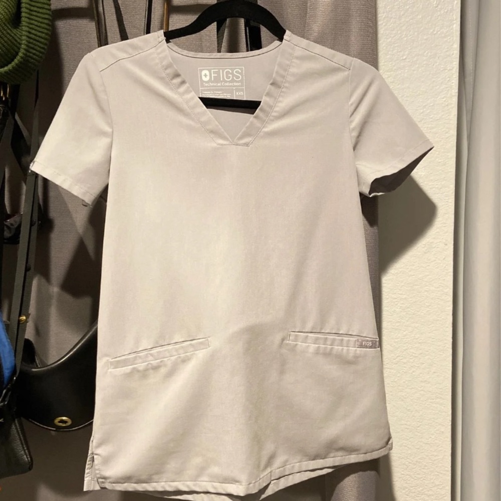 Figs casma scrub top xxs cement